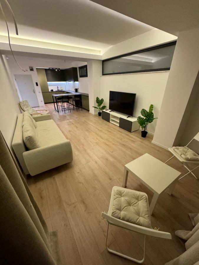 Warm Hotel Apartment บูคาเรสต์ ภายนอก รูปภาพ