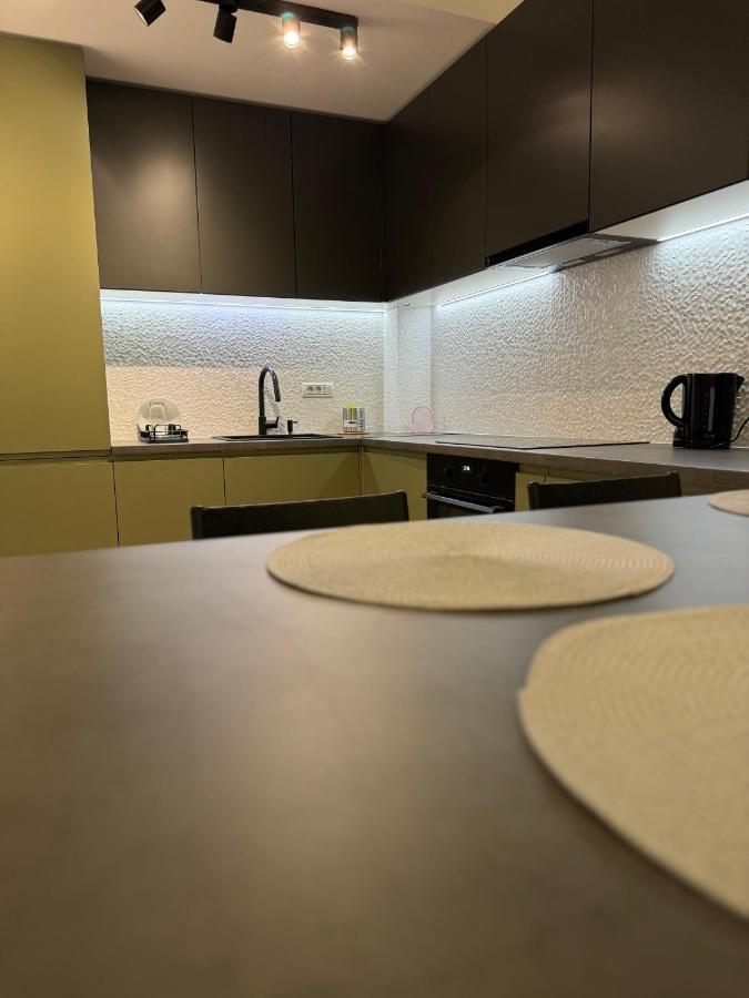 Warm Hotel Apartment บูคาเรสต์ ภายนอก รูปภาพ
