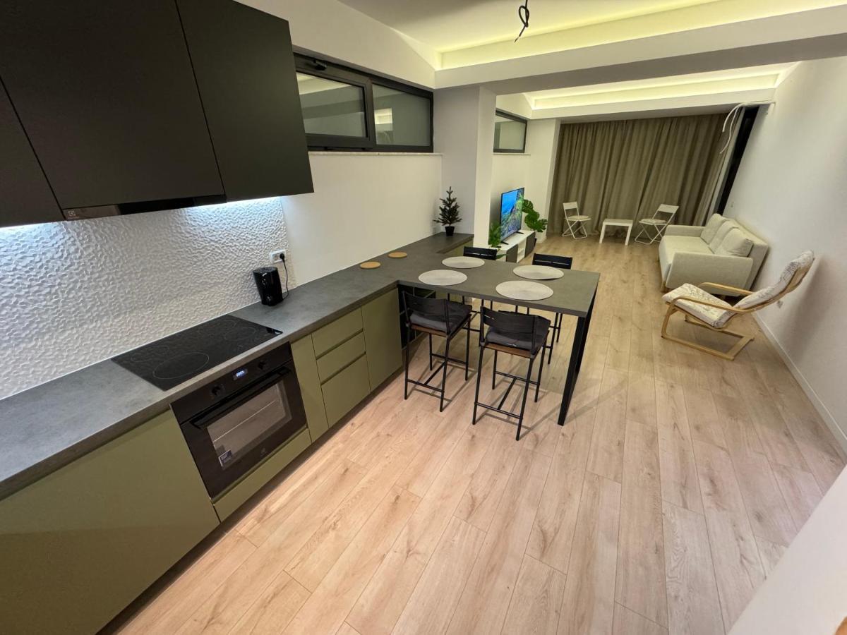 Warm Hotel Apartment บูคาเรสต์ ภายนอก รูปภาพ