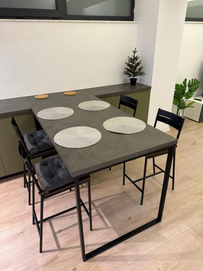 Warm Hotel Apartment บูคาเรสต์ ภายนอก รูปภาพ