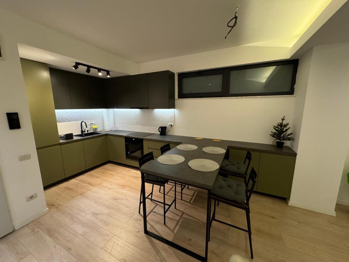 Warm Hotel Apartment บูคาเรสต์ ภายนอก รูปภาพ