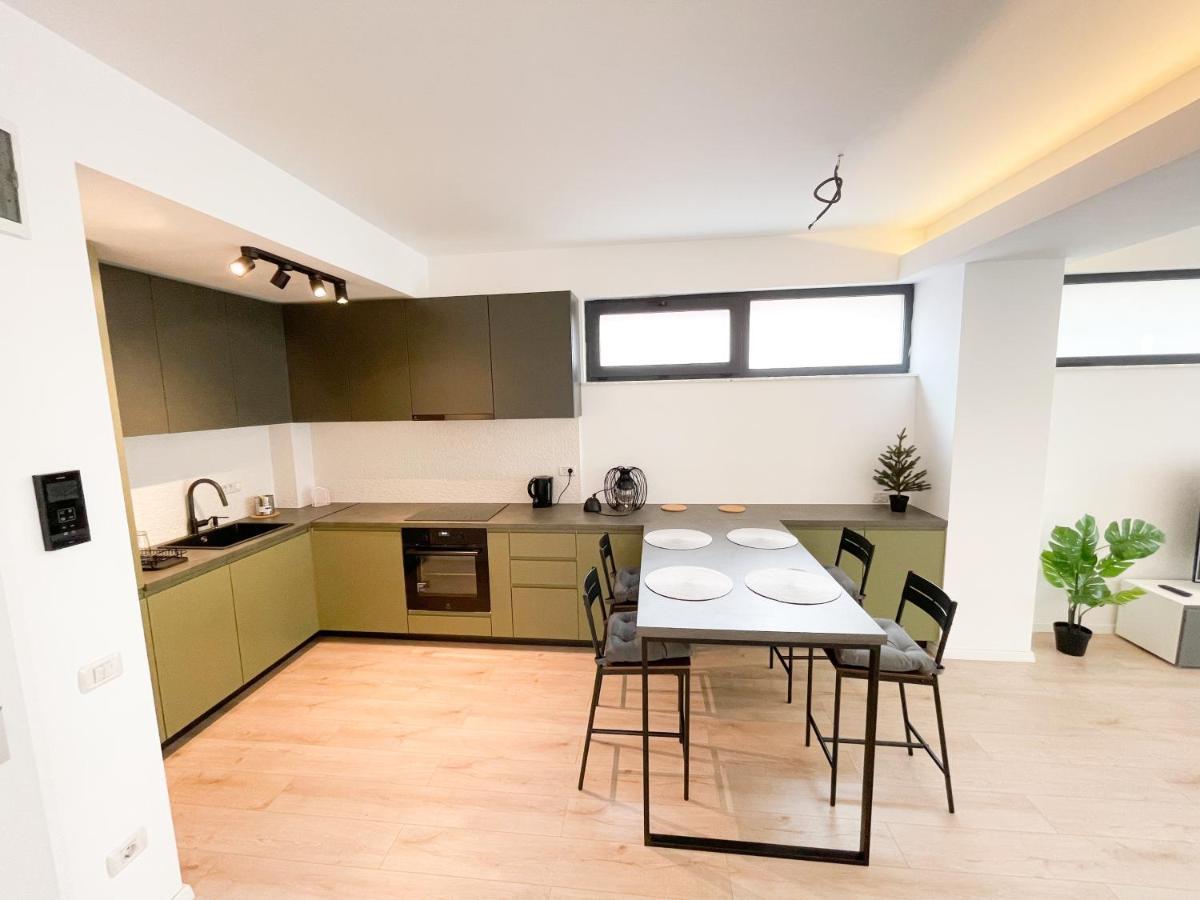 Warm Hotel Apartment บูคาเรสต์ ภายนอก รูปภาพ