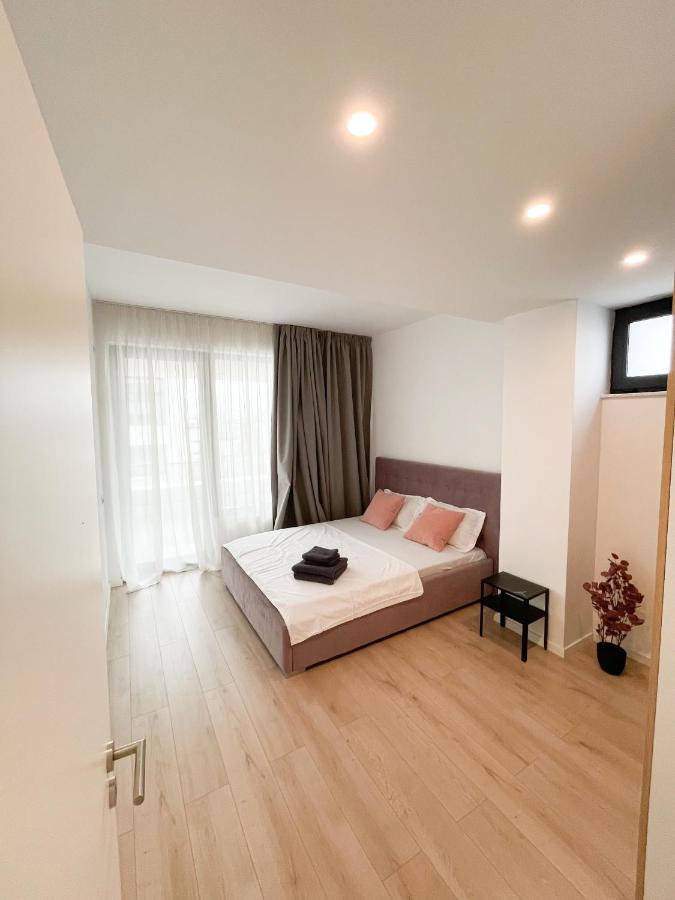Warm Hotel Apartment บูคาเรสต์ ภายนอก รูปภาพ