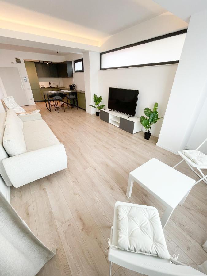 Warm Hotel Apartment บูคาเรสต์ ภายนอก รูปภาพ